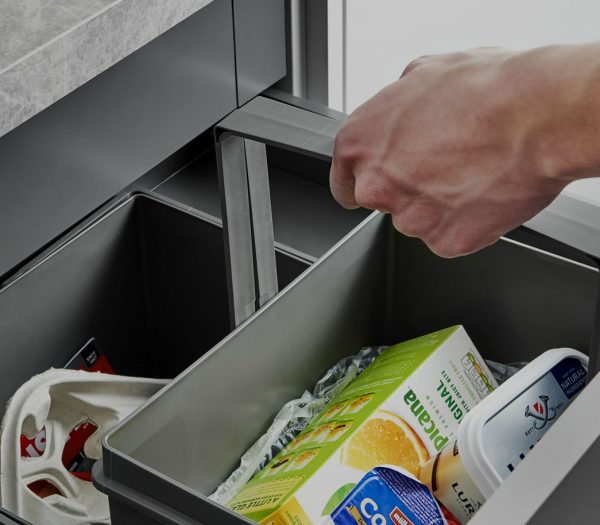 fitted Kitchen bin handle